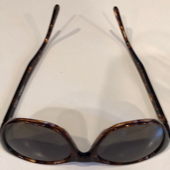 Tortoise/smoked women’s sunglasses - Picture 3 of 5